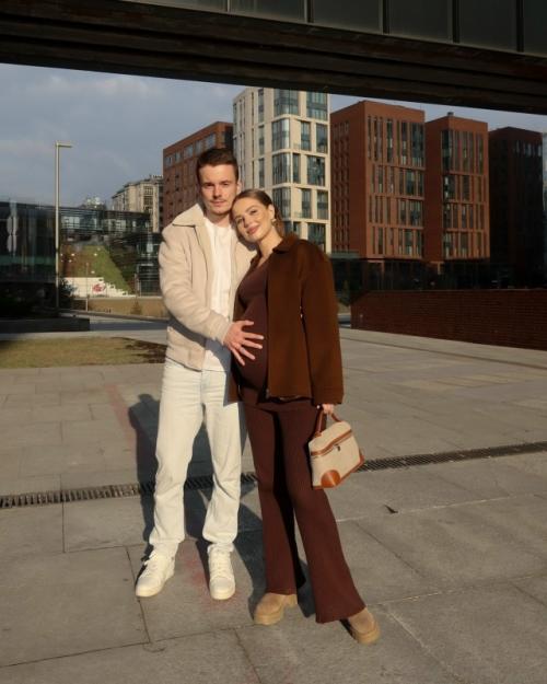 Импланты Сдавливали Ребра, Грудь Впала: невестка Валерия откровенно рассказала о последствиях маммопластики. 01