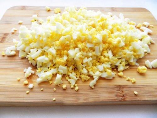 Салат из пекинской капусты с крабовыми палочками. 04