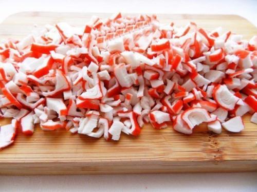 Салат из пекинской капусты с крабовыми палочками. 03