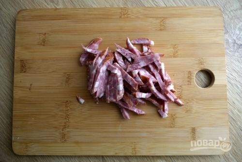 Салат "Иришка" с сухариками.