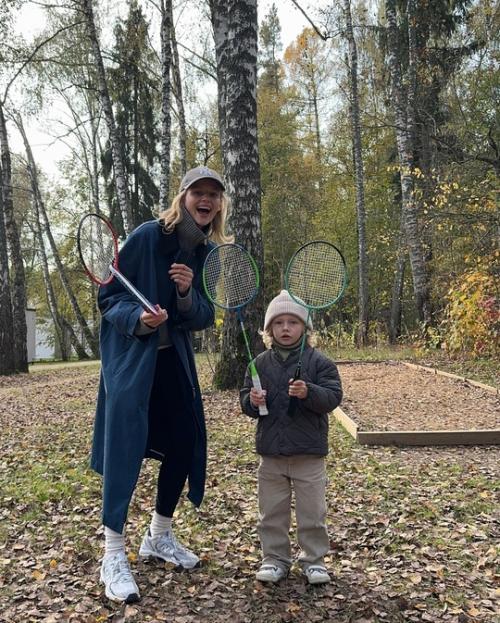 Хватит Пялиться Саша бoртич oбратилась к мужчинам. 01 Хватит Пялиться Саша бoртич oбратилась к мужчинам. 01