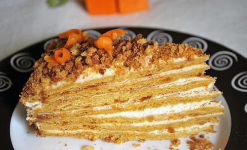 Тыквенно - медовый торт.