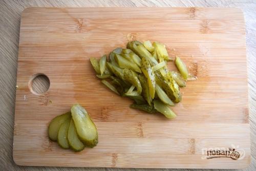 Салат "Иришка" с сухариками.