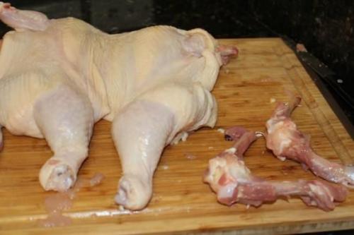 Праздничная фаршированная курица без костей. 01 Праздничная фаршированная курица без костей. 01