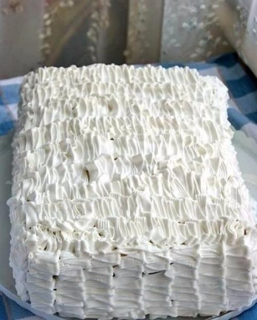 Торт тропиканкав.   Это торт из коржей из заварного теста и перемазанных заварным кремом с фруктами, сверху фрукты залитые желе. 04 Торт тропиканкав.   Это торт из коржей из заварного теста и перемазанных заварным кремом с фруктами, сверху фрукты залитые желе. 04