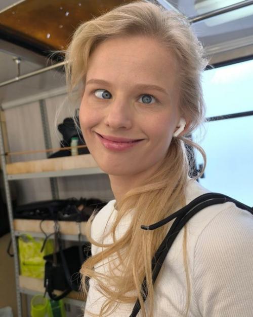 Хватит Пялиться Саша бoртич oбратилась к мужчинам. 04 Хватит Пялиться Саша бoртич oбратилась к мужчинам. 04