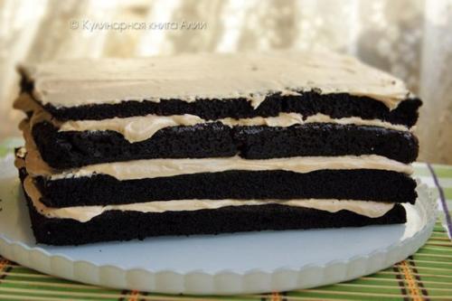 Влажный шоколадный торт с ореховым кремом. 06