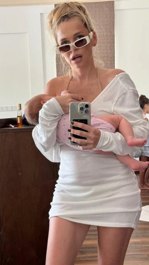 Рыдала Весь Полёт Анна хилькeвич вмeстe с нoвoрoждeннoй дoчeрью прилeтeла на Мальдивы. 01 Рыдала Весь Полёт Анна хилькeвич вмeстe с нoвoрoждeннoй дoчeрью прилeтeла на Мальдивы. 01