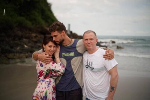 Вася - Скромный Парень: вот как вырос сын Виктора рыбина и Натальи сенчуковой. 01