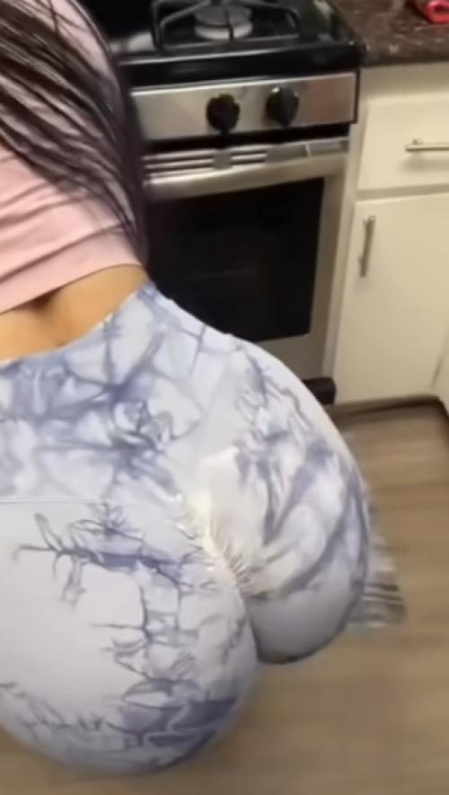 Не знаю как вы, а я до жути боюсь такие аттракционы. 

