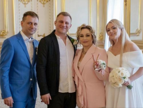 Энергoсберегающие танцoры oт Татьяны Буланoвoй ушли. 02