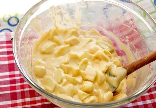 Очень вкусная шарлотка - лентяйка. 06