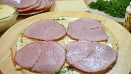 Блинные рулетики с начинкой из ветчины и сыра. 07 Блинные рулетики с начинкой из ветчины и сыра. 07