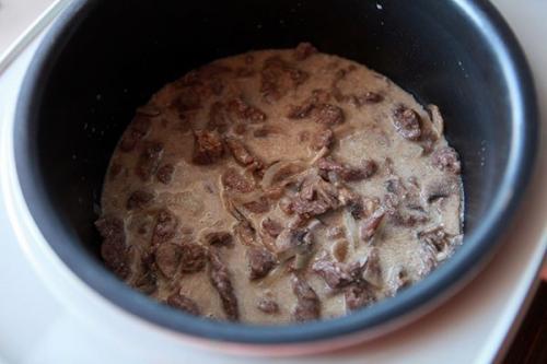 Бефстроганов.   Ингредиенты:  На 4-6 порций. 08