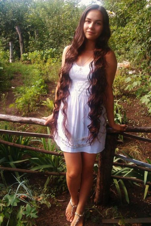 Девчонки, впереди у меня месяц сплошных праздников.