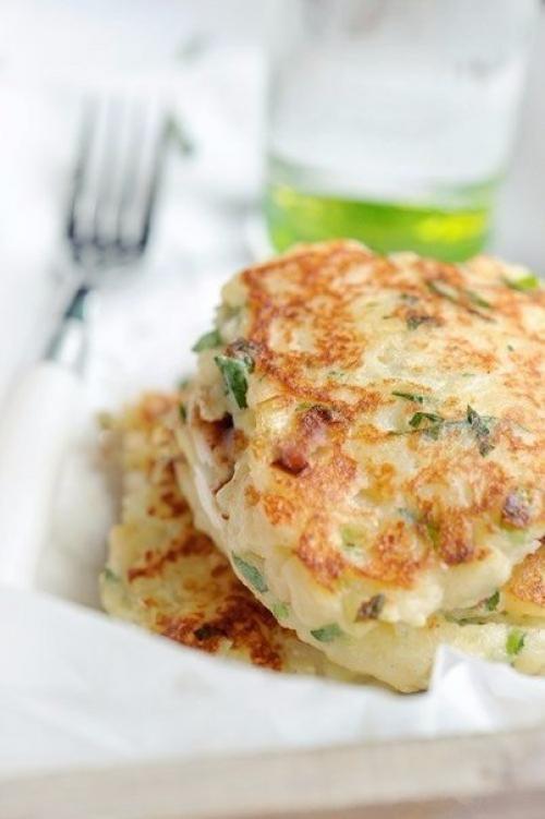 Картофельные оладьи с сыром.