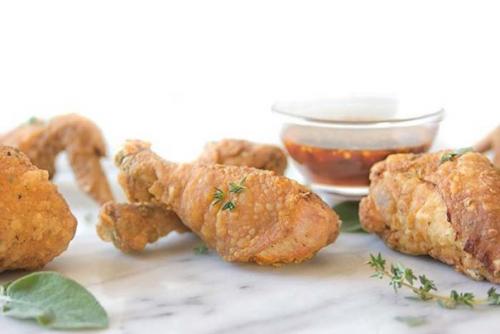 Хрустящая курочка с острым медовым соусом. Хрустящая курочка с острым медовым соусом.