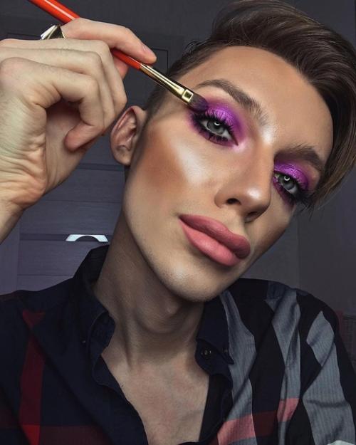 Бьютиблогер Андрей Петров.