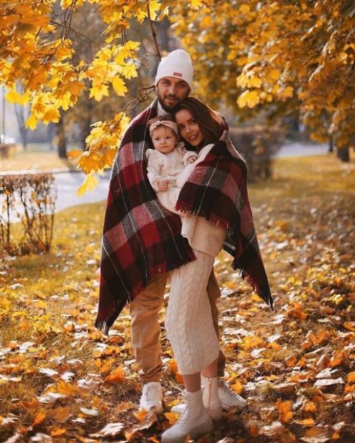 Рэп - исполнитель SТ, его жена Ассоль Васильева и малышка дочка! 04