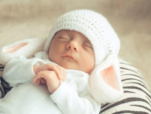 Игры на РАЗВИТИЕ тактильных ощущений у детей по месяцам. Игры на РАЗВИТИЕ тактильных ощущений у детей по месяцам.