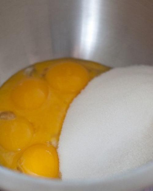 Шоколадный торт. Очень мягкие, шоколадные, рассыпчатые и нежные, сочные и влажные коржи, тающие во рту … они не оставят равнодушным никого? 01 Шоколадный торт. Очень мягкие, шоколадные, рассыпчатые и нежные, сочные и влажные коржи, тающие во рту … они не оставят равнодушным никого? 01