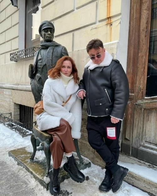 Какая крутая и крепкая пара нашего шоу - биза! 

