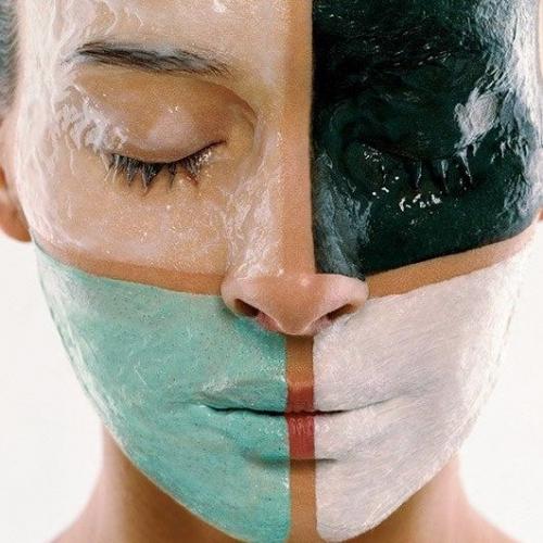 Осенью и зимой кожа теряет влагу быстрее: холодный воздух снаружи и сухой - в помещениях делают своё дело. 01