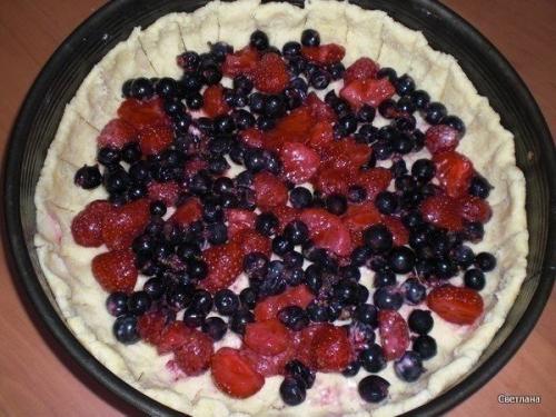 Песочный ягодный пирог со сметанной заливкой. 02