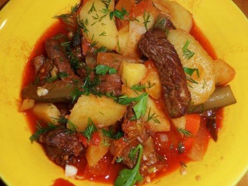 Азу по-татарски.

Ингредиенты: 

