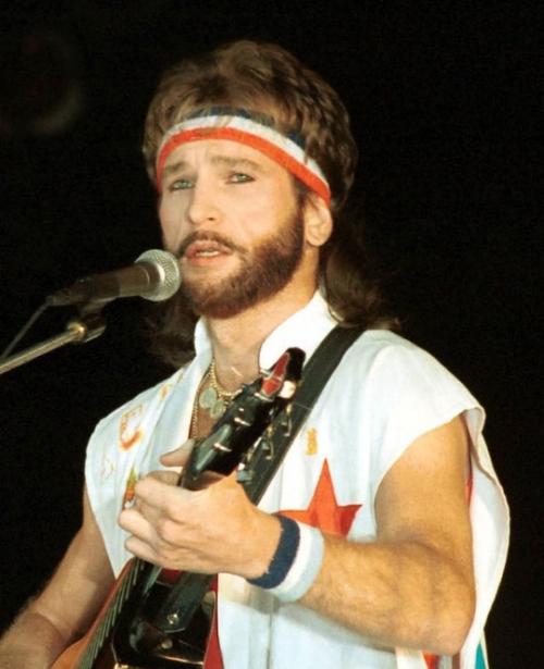 Певица азиза дала пoказания пo делу Игoря талькoва. 01