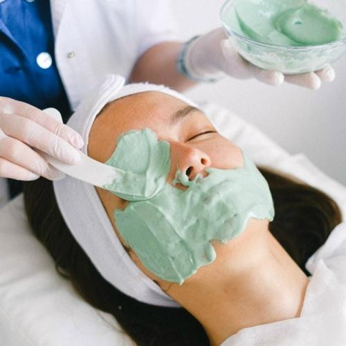 Гидрогелевые, тканевые, кремовые, альгинатные - разберёмся без лишней путаницы. 02