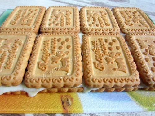 Торт из печенья с заварным кремом. 07 Торт из печенья с заварным кремом. 07