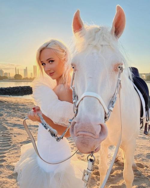 Клава кока купила квартиру своей мечты с видом на Москва - реку. 01 Клава кока купила квартиру своей мечты с видом на Москва - реку. 01