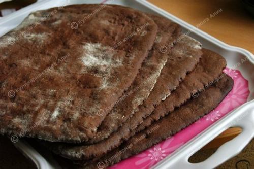 Торт Спартак. Торт Спартак - это медовик с заварным кремом и шоколадными медовыми коржами. 04 Торт Спартак. Торт Спартак - это медовик с заварным кремом и шоколадными медовыми коржами. 04