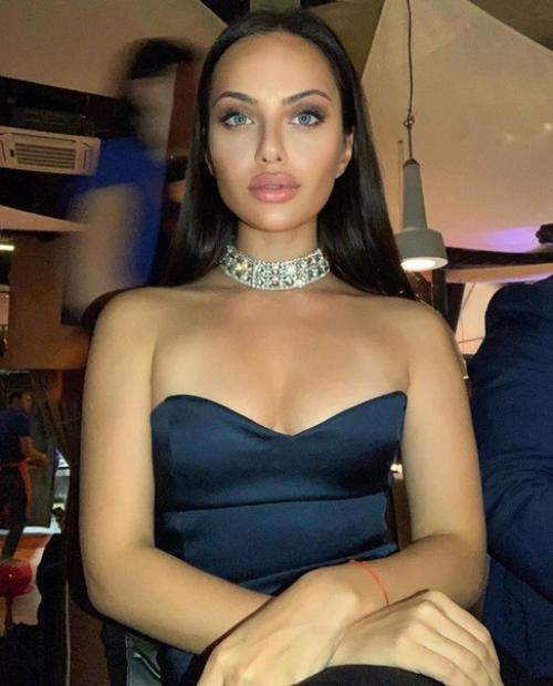 Хабаровская красотка вылитая Анджелина Джоли. 02