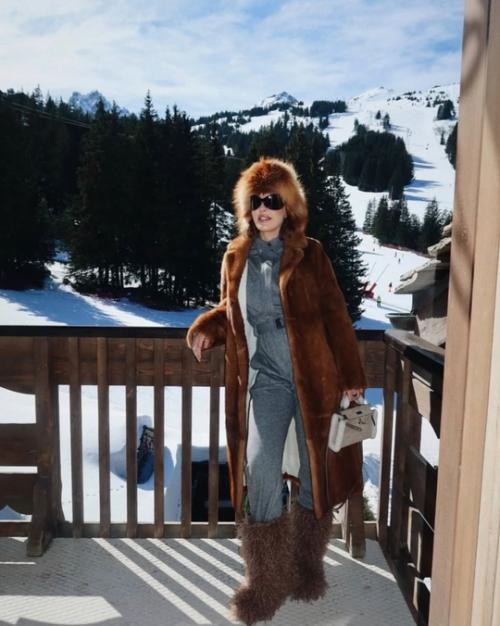 Тимати и Ксения Собчак зажигают в куршевеле под Матушка - Земля - как 20 лет назад под потанцуй со мной. 01