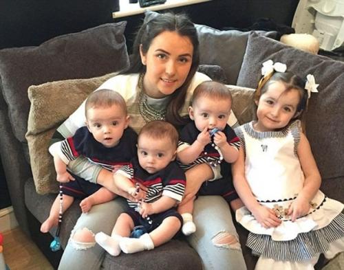 Эти братья абсолютно одинаковыми с точки зрения генетики получились. 04