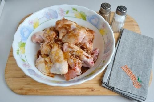 Куриные крылышки в медово - чесночном маринаде. 03