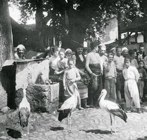 В османской империи существовала такая профессия - манджаджилык.  