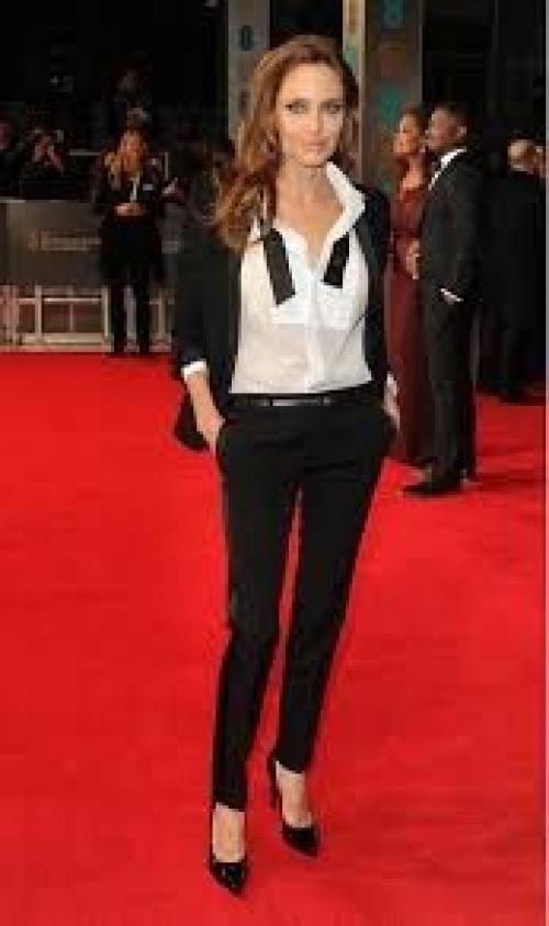 Фигура Анджелины Джоли. 05