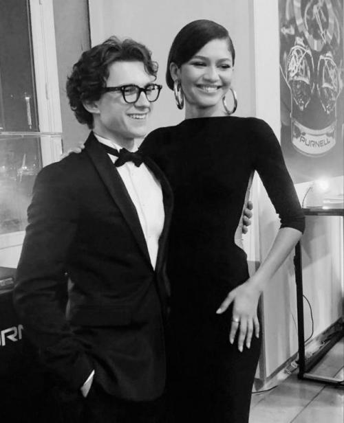 Том холланд и зендея поженились! 02