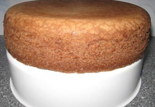 Бисквит в мультиварке.  Ингредиенты для одного коржа: 02