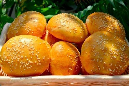 Пирожки с творогом и изюмом. Пирожки с творогом и изюмом.