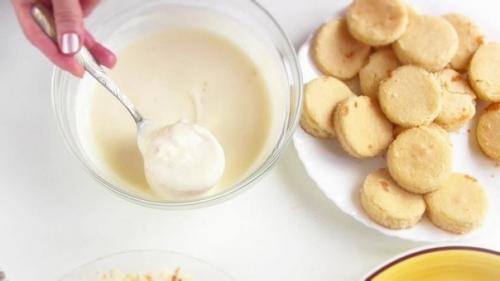 Пирожное Лакомка.  Пирожное лакомка- это очень вкусное и нежное лакомство. 06