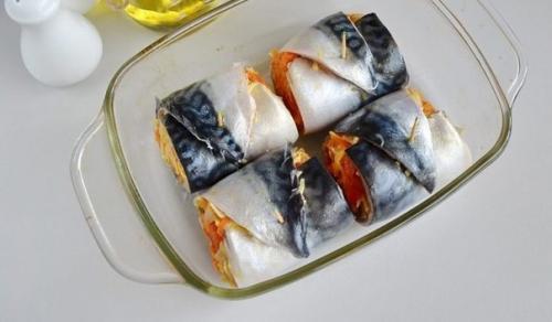 Мы рекомендуем приготовить, это очень вкусно рулеты из скумбрии с сыром и овощами. 03 Мы рекомендуем приготовить, это очень вкусно рулеты из скумбрии с сыром и овощами. 03