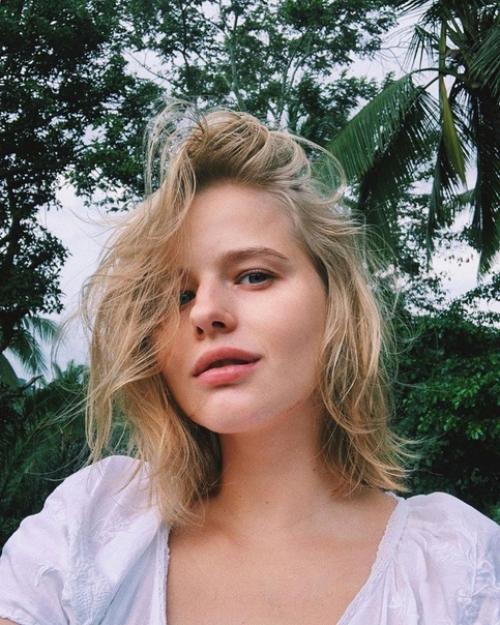 Актриса Саша бортич выглядит без макияжа так миленько! 07