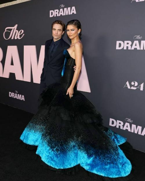 Зендея сияет на нью-йоркской премьере своего фильма вот это драма! 03