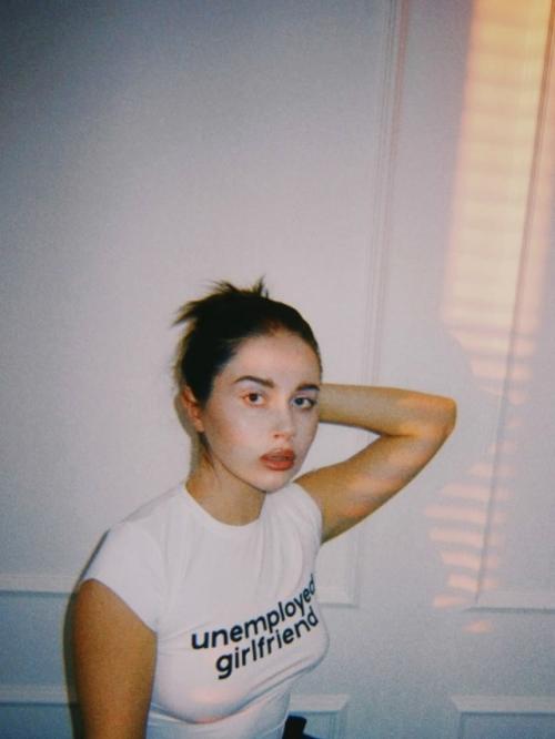 Шок и Миллионные Охваты: Олеся Иванченко прокомментировала недавний скандал с участием известного человека. 02