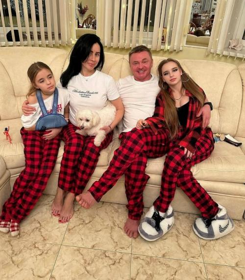 Ни дня без драмы: жена Владимира Сычёва обвинила его в измене. 02