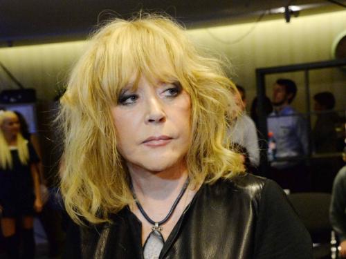 СМИ сообщили о возможной причине ухода певицы Аллы Пугачевой и ее семьи из израиля - проблемы со здоровьем, связанные с ее сердцем. 01